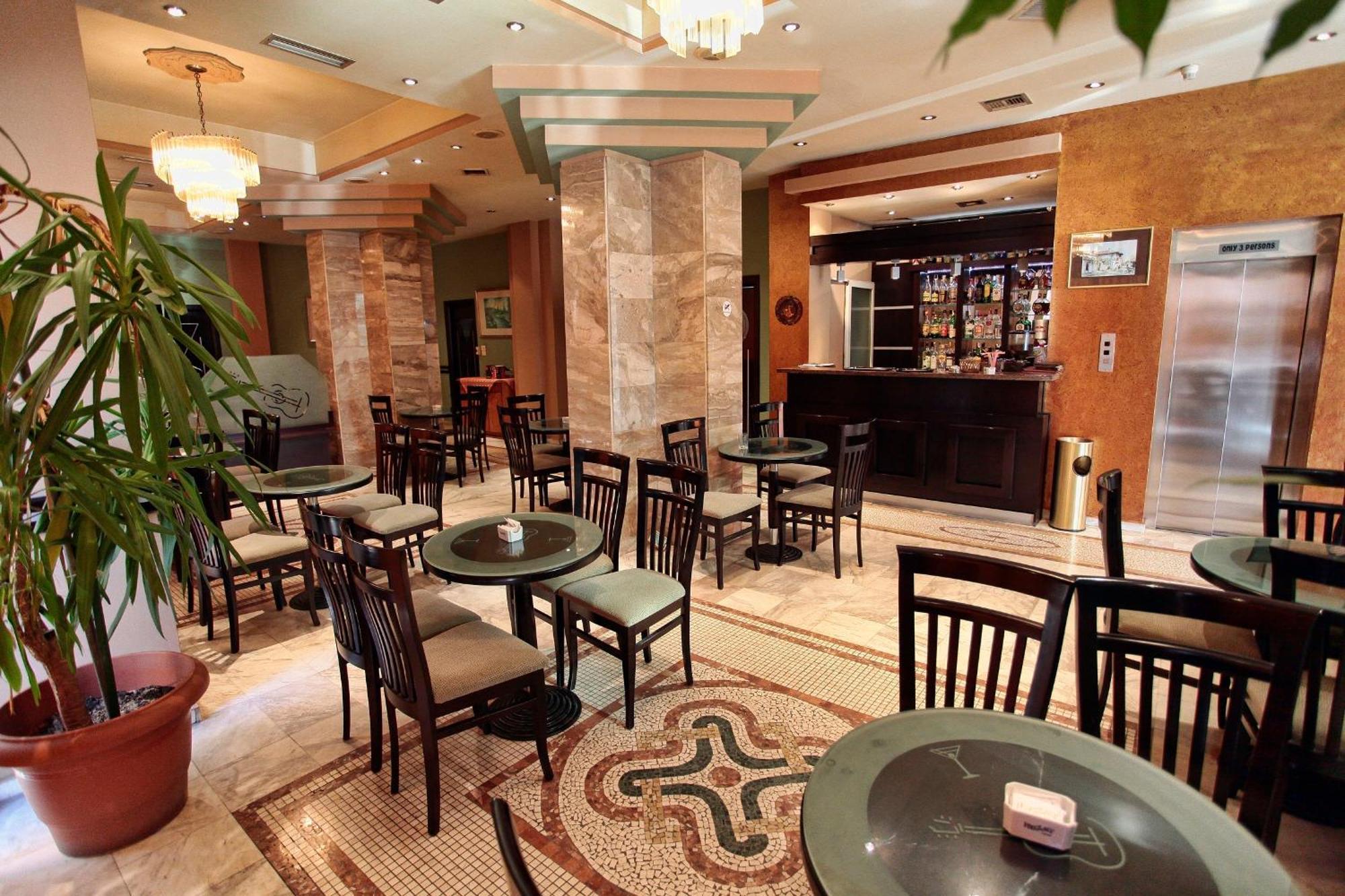 Hotel Regency 코르처 외부 사진